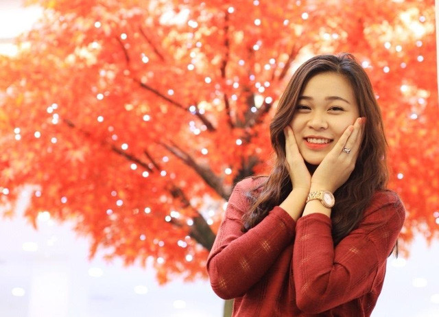 Cô chủ quán có tên là Trà My, hiện đang theo nghề kinh doanh hàng ăn và thời trang tại Hà Nội.
