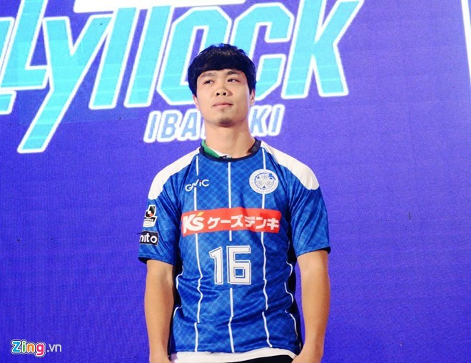 Khi còn sở hữu bộ ba lừng danh Công Phượng, Tuấn Anh, Xuân Trường, CLB phố Núi sở hữu những bản hợp đồng quảng cáo vô cùng béo bở. Thế nhưng khi để nhưng "mỏ vàng" của mình ra đi theo dạng cho mượn, doanh số quảng cáo của HAGL có phần giảm sút nghiêm trọng.