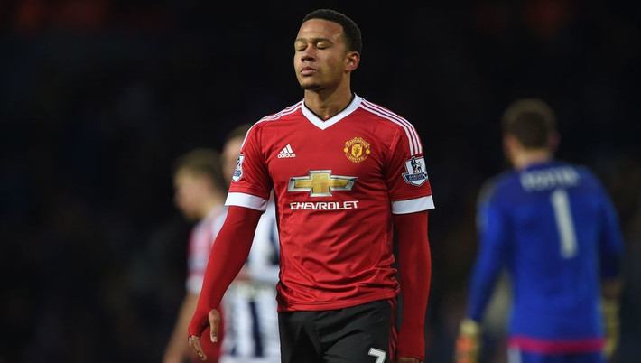 Cầu thủ tiếp theo nằm khiến nhiều CĐV của CLB Quỷ đỏ thành Manchester buồn lòng đó là Memphis Depay. Cầu thủ chạy cánh người Hà Lan từng được xem như là giải pháp đột phá cho hàng công của Man United tuy nhiên đến thời điểm hiện tại, những gì mà Depay làm được là rất hạn chế.
