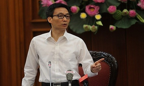 Tuần qua, một thông tin được dư luận quan tâm đó là yêu cầu tạm dừng triển khai quy hoạch tổng thể phát triển khu du lịch quốc gia Sơn Trà trong 3 tháng. Trong buổi làm việc chiều 28/5, tại Hà Nội, Phó Thủ tướng Vũ Đức Đam đã nghe báo cáo của Bộ VH-TT-DL và UBND TP Đà Nẵng. Trong 3 tháng này, Phó Thủ tướng cũng yêu cầu Bộ VH-TT-DL tổ chức hội nghị, hội thảo lấy ý kiến các chuyên gia, các nhà khoa học. Ảnh: Vietnamnet.