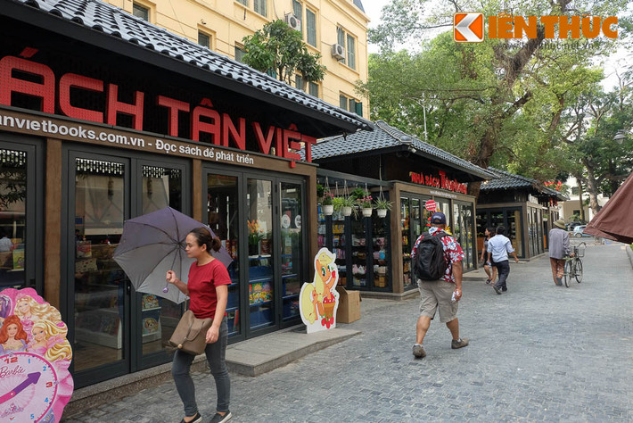 Điểm đặc biệt là nhiều hiệu sách ở đây đã chú trọng thiết kế lối đi dành cho người khuyết tật.