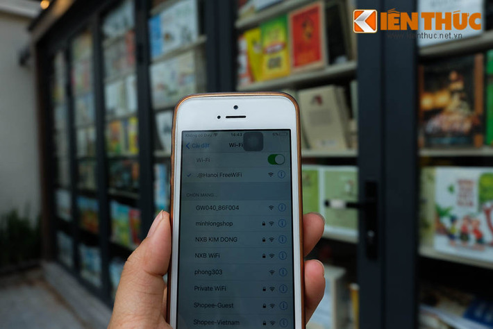 Ngoài ra, phố có wifi miễn phí.