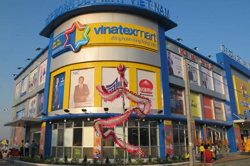 Hệ thống chuỗi siêu thị Vinatexmart, gồm 39 cửa hàng đang hoạt động trên 19 tỉnh, thành phố trong cả nước cũng về tay của Tập đoàn Vingroup.