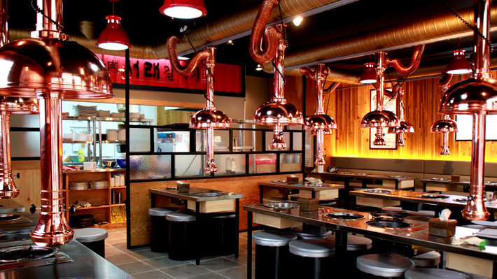 Giá cả tại quán được đánh giá là phải chăng so với khu vực ở Seoul. Suất ăn cho hai người khoảng 20.000 won (tương đương 400.000 đồng). Ảnh: Seoul korea tour.