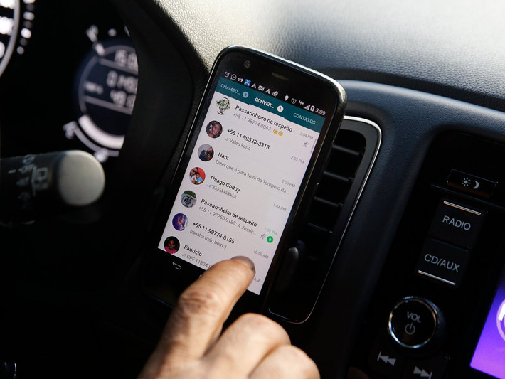 Jan Koum nghĩ về WhatsApp năm 2009 ngay cả trước khi ứng dụng được viết. Anh và đồng sáng lập Brian Acton phát triển nó trong một nhà kho dùng chung với Evernote. Ứng dụng phát triển tự nhiên, đặc biệt tại các nước đang phát triển phụ thuộc vào SMS. WhatsApp thu hút sự chú ý của Zuckerberg năm 2012 và đến năm 2014, anh mua lại nó với giá 19 tỷ USD.