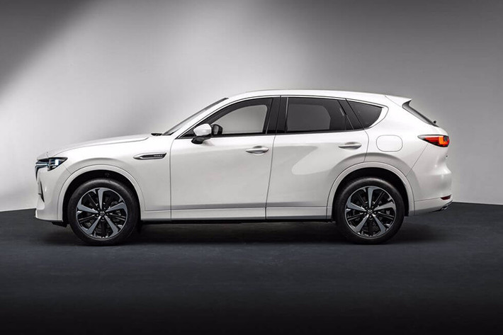 Đáng ra mẫu xe SUV Mazda CX-70 2024 đã được ra mắt vào cuối năm 2023 nhưng thời điểm này đã bị lùi lại. Phải tới nay, Mazda mới âm thầm xác nhận lịch ra mắt chính thức của CX-70 trên website chính hãng ở Canada là vào 30/1/2023.