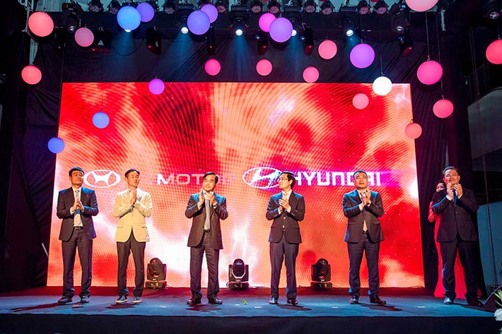 “Đây là trung tâm trải nghiệm sản phẩm và dịch vụ đầu tiên của Hyundai với quy mô lớn nhất Việt Nam, thể hiện định hướng của TC MOTOR cũng như tập đoàn ôtô Hyundai tại Việt Nam. Chúng tôi muốn nâng cao trải nghiệm khách hàng tối đa cũng như hướng tới nhóm người dùng trẻ, sang trọng, yêu thích thời trang và công nghệ”, đại diện TC MOTOR cho biết.