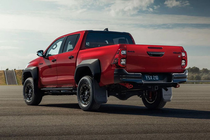 Bán tải Toyota Hilux GR Sport 2024 đã ra mắt tại thị trường Úc và cho tới hiện tại, mẫu xe đã chính thức được niêm yết giá bán tại thị trường này ở mức 73.990 đô la Úc (khoảng 1,2 tỷ đồng) và chưa bao gồm các mức chi phí ra biển để lưu thông trên đường.