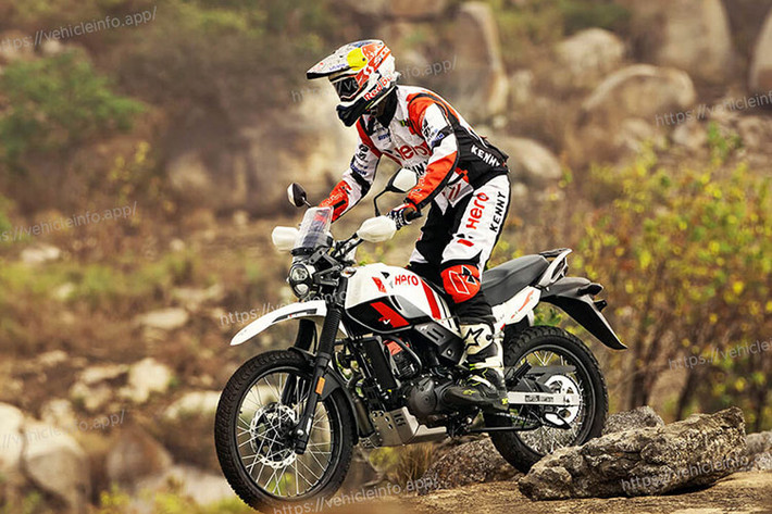Mức giá xe Xpulse 200 Dakar Edition tại thị trường Ấn Độ niêm yết là 167.000 rupee (tương đương khoảng 50 triệu đồng) khi quy đổi ra tiền Việt theo tỷ giá hiện tại.