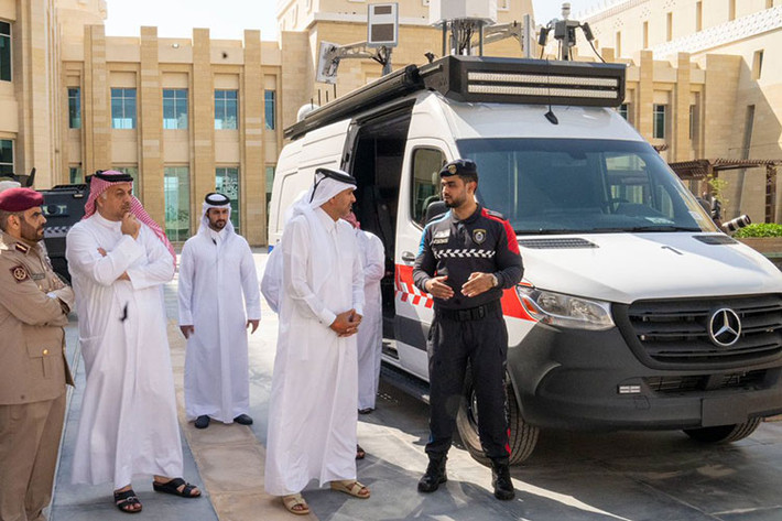 Đăng cai tổ chức giải vô địch bóng đá World Cup 2022, Qatar hiện là đất nước thu hút rất nhiều sự chú ý. Sở hữu trữ lượng dầu mỏ lớn, Qatar là một đất nước giàu có. Do đó, không có gì ngạc nhiên khi dàn xe ôtô của cảnh sát Qatar cũng vô cùng đa dạng, thậm chí có cả siêu xe và xe sang.