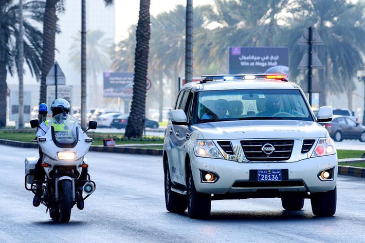Nissan Patrol được trang bị động cơ xăng V6, dung tích 4.0L, sản sinh công suất tối đa 275 mã lực và mô-men xoắn cực đại 394 Nm. Ở bản cao cấp hơn, xe dùng động cơ xăng V8, dung tích 5.6L với công suất tối đa 400 mã lực và mô-men xoắn cực đại 560 Nm. Động cơ kết hợp với hộp số tự động 7 cấp và hệ dẫn động 4 bánh.