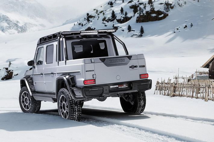 Với thay đổi trên, Brabus 800 Adventure XLP sẽ dài thêm 689 mm, lên mức 5.310 mm, chiều dài cơ sở của xe tăng thêm 500 mm. Sau khi đã độ thêm kết cấu khung xe, Brabus cũng phát triển và trang bị mô-đun đặc biệt nhằm thay thế cho pát bắt hệ thống treo sau.