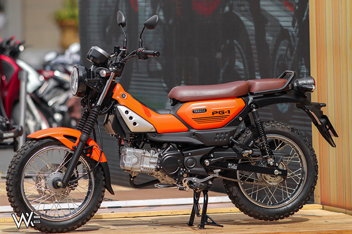 Mẫu xe máy Yamaha PG-1 2024 có 6 tùy chọn màu sắc, gồm: Cam Bạc, Xanh Dương, Đen Bạc, Vàng Đen, Nâu Cát và Xanh Rêu Đen. Thời gian giao hàng dự kiến vào tháng 12/2023.
