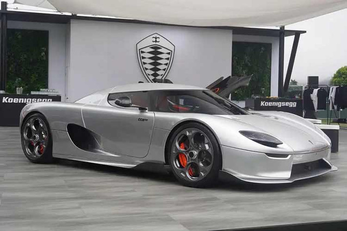 Koenigsegg CC850 – 482 km/h Đã 20 năm trôi qua kể từ khi chiếc Koenigsegg CC8S đầu tiên xuất hiện trên đường phố. Mẫu xe này mới đây đã được vinh danh bằng chiếc Koenigsegg CC850 – lấy cảm hứng từ “đàn anh” CC8S của nó. Tuy nhiên, điểm đặc biệt trên mẫu xe này là động cơ V8 tăng áp kép kết hợp với hộp số sàn.