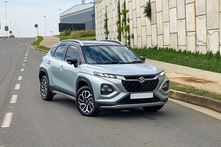 Suzuki Fronx 2025 mới được xác nhận sẽ ra mắt chính thức tại Indonesia vào ngày 28/5 tới. Đây có thể là thị trường đầu tiên tại Đông Nam Á đón nhận mẫu SUV/crossover cỡ A "giá mềm" này.