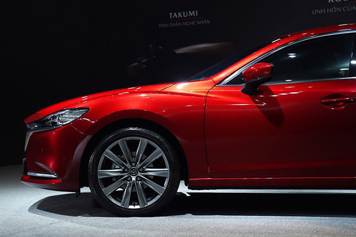 Như vậy, mức tăng giá Mazda6 2020 này được xem là tương đối hợp lý khi xét với những thay đổi cùng công nghệ bổ sung ở lần nâng cấp giữa vòng đời (facelift) này của Mazda6 2020.