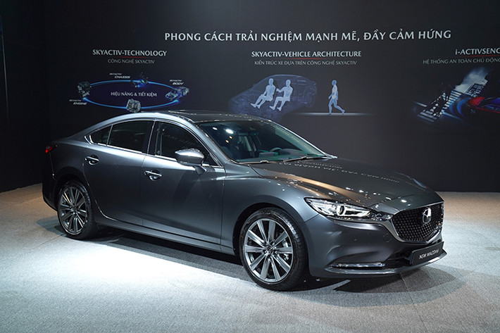Hiện tại, giá xe Mazda6 2020 vẫn chưa được THACO tiết lộ, thông tin này sẽ hãng công bố trước ngày xe chính thức được bán ra thị trường. Tuy nhiên theo một số nguồn tin, mặc dù có nhiều thay đổi và nâng cấp đáng kể, nhưng New Mazda6 dự kiến sẽ có mức giá khởi điểm chỉ tương đương với nhiều mẫu xe thuộc phân khúc C.