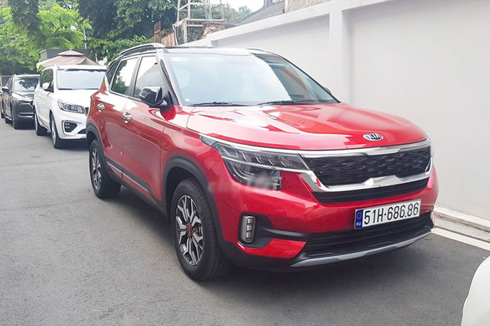 Chủ nhân chiếc Kia Seltos 2020 mới phiên bản 1.4L Turbo Premium đã có “bàn tay vàng” khi bốc biển số 51H – 686.86 mang ý nghĩa đẹp trong phong thuỷ, khi số “86” được dân chơi dịch ra là “Phát Lộc”.