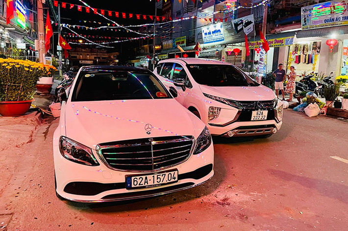 Tại thị trường Việt Nam, Mitsubishi Xpander là mẫu xe bán chạy nhất trong phân khúc MPV 7 chỗ cỡ nhỏ nói riêng, và phân khúc MPV 7 chỗ nói chung. Trong 2 năm vừa qua, Mitsubishi Xpander có doanh số bán ra vượt xa các đối thủ như Toyota Avanza hay Suzuki Ertiga, lần lượt là 20.098 xe (năm 2019) và 16.844 xe (năm 2020).