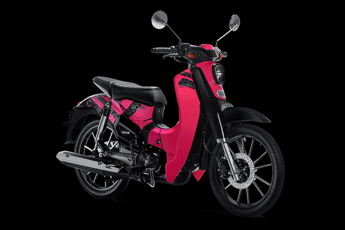 Giá xe GPX Super Cub Popz 125 tại Malaysia có giá 13.999 RM (tương đương 76 triệu đồng). Trong thời gian tới, GPX sẽ tiếp tục tung ra mẫu Super Cub Popz 110 cho thị trường này với giá bán thấp hơn.