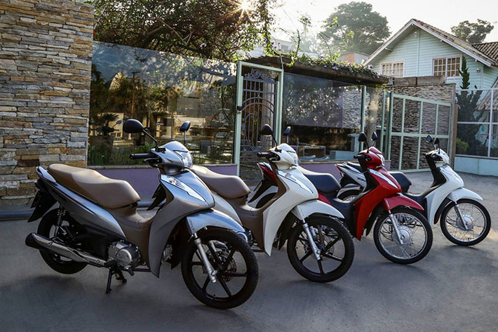 Trên thị trường xe máy phổ thông thế giới, các hãng đều có những sản phẩm đặc biệt và dành riêng mỗi quốc gia và khu vực. Mới đây, tại thị trường Châu Mỹ, Honda vừa chính thức cho ra mắt phiên bản của mẫu xe số cao cấp Honda Biz 2021 mới với nhiều trang bị hiện đại.