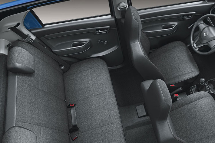 Những trang bị bổ sung khác dành cho mẫu SUV đô thị giá rẻ này bao gồm gương chiếu hậu gập chỉnh điện và hệ thống lọc không khí trong xe dành cho bản cao cấp. Tại thị trường Ấn Độ, giá xe Suzuki S-Presso 2022 cho 4 phiên bản, bao gồm Std, LXi, VXi và VXi+ dao động từ 425.000 - 599.000 Rupee (khoảng 124 - 175 triệu đồng).