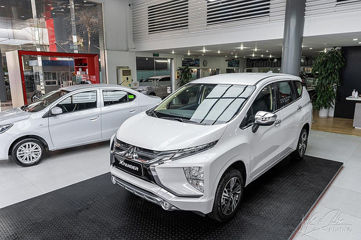 Mitsubishi Xpander bám sát Toyota Vios và chỉ chịu kém hơn đúng 4 xe bán ra trong tháng 6. Tháng vừa qua cũng chứng kiến Mitsubishi Xpander nâng cấp ra mắt nên người dùng có tâm lý chờ đợi khiến doanh số xe chỉ đạt 1.817, tính chung từ đầu năm con số này là 5.883 chiếc bán ra. Hiện tại, Mitsubishi Xpander 2020 được phân phối với mức giá từ 555-630 triệu đồng, nhưng khách hàng mua xe hiện hành nhận được nhiều quà tặng Bảo hiểm vật chất trị giá 10 triệu đồng.