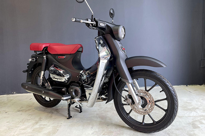 Vào năm 2023, hãng xe Nhật Bản đã tung ra Honda Super Cub C125 Disney Limited Edition đặc biệt nhân dịp kỷ niệm 100 năm thành lập Walt Disney. Phiên bản này chỉ sản xuất 100 chiếc trên toàn cầu, mỗi xe đều có số thứ tự riêng biệt.