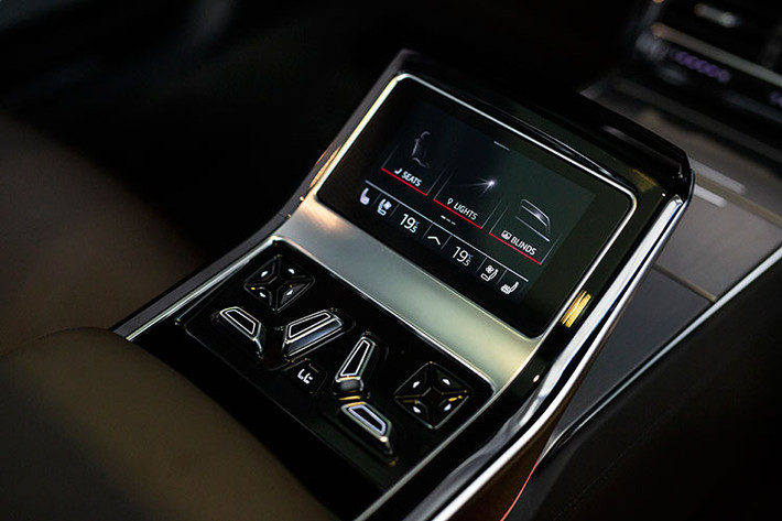 Với phiên bản Audi A8L Plus, sự sang trọng đạt tới cấp độ cao hơn nhờ kính cách âm, lưng ghế phụ lái phía trước tích hợp bàn gấp và gác chân có thể gập lại, hàng ghế sau ngả ra, hộc làm mát, khe cắm sạc 12V, đèn đọc sách Matrix LED ở hàng ghế sau, hệ thống âm thanh 3D Bang & Olufsen Premium Plus ở phía sau với 23 loa, bao gồm cả loa tầm cao công suất 1.920W.