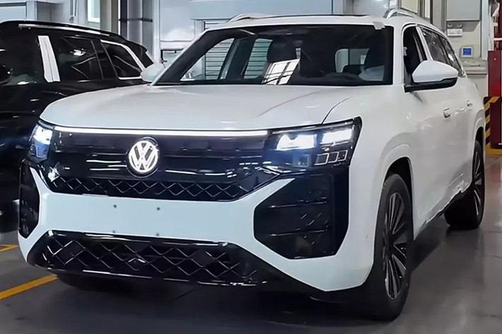 Xe sử dụng hệ dẫn động 4 bánh toàn thời gian AWD, cho khả năng tăng tốc từ 0-100 km/h trong 7,6 giây, tốc độ tối đa 200 km/h và mức tiêu hao nhiên liệu trung bình khoảng 8,35 lít/100 km. Theo kế hoạch, mẫu SUV này sẽ chính thức trình làng tại thị trường đông dân nhất thế giới vào quý I/2025.