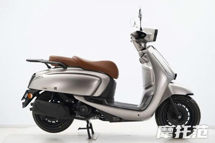Dù có giá bán rẻ như mẫu xe số Honda Wave Alpha, nhưng lại được trang bị động cơ 150cc mạnh mẽ hơn nhiều so với Honda Vision hay Yamaha Janus đang bán trên thị trường Việt Nam.