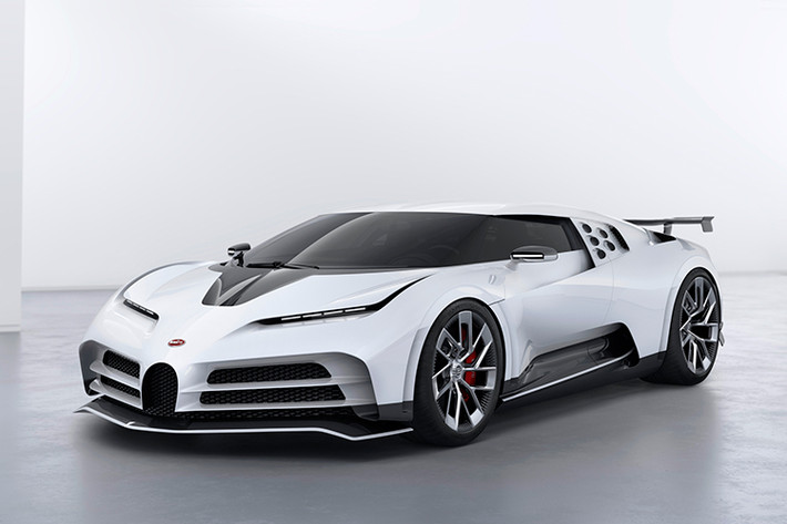 Bugatti đã vén màn Centodieci tại tuần lễ xe Pebble Beach năm ngoái, phơi bày thêm một mẫu xe siêu đắt, siêu hiếm khác tới thế giới. Giới hạn sản xuất chỉ 10 chiếc, Centodieci là một sản phẩm mang tính gợi nhớ về Bugatti EB110, và đồng lúc chúc mừng kỷ niệm 110 năm thương hiệu. Với cái giá 9 triệu USD và số lượng cực ít, khả năng tận mắt nhìn thấy một chiếc Centodieci trên đường phố là rất nhỏ.
