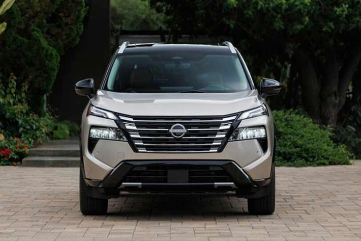 Hiện giá xe Nissan X-Trail 2024 ở thị trường Mỹ vẫn chưa được công bố. Xe sẽ được trưng bày tại tại triển lãm Ô tô Los Angeles 2023 diễn ra vào tháng 11/2023 tới và bắt đầu có mặt tại các showroom vào đầu năm sau.