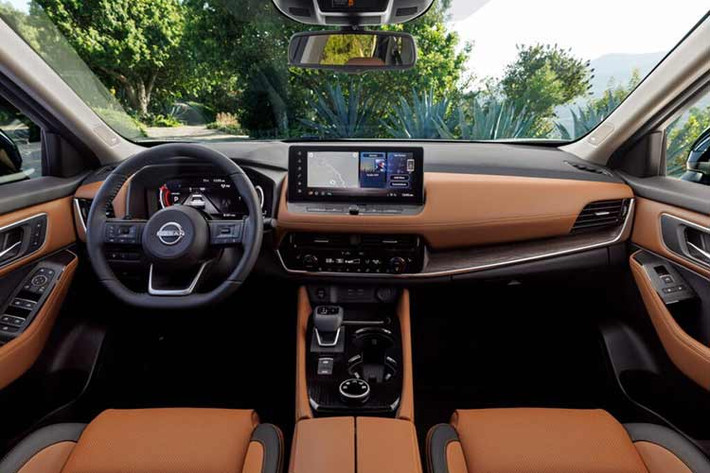 Tương tự ngoại thất, nội thất của Nissan X-Trail 2024 cũng chỉ được cải tiến nhẹ. Trong đó, điểm nhấn nổi bật nhất là hệ thống thông tin giải trí mới, tích hợp các ứng dụng Google như Google Maps, Google Assistant và Google Play.