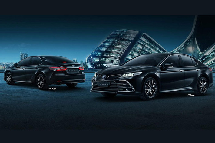 Theo thông tin công bố từ cách đây không lâu, phiên bản mới của dòng sedan cỡ trung Toyota Camry sẽ chính thức ra mắt Đông Nam Á, cụ thể là Thái Lan, vào ngày 3/11/2021. Tuy nhiên, trước thời điểm đó, hãng xe Nhật Bản đã bất ngờ vén màn Toyota Camry Hybrid 2022 mới ở thị trường Đông Nam Á khác là Indonesia.