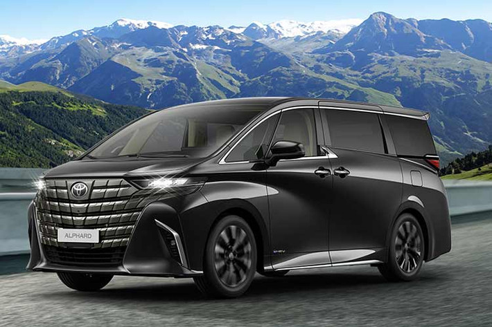 Ngoại thất của Toyota Alphard 2023 tại Việt Nam nổi bật với thiết kế tạo khối, liên kết bởi các cụm đèn LED độc đáo và tinh tế, tạo cảm giác sang trọng, đẳng cấp. Bên cạnh những đường nét uốn cong, uyển chuyển thể hiện cá tính riêng của xe, những đường viền mạ cờ-rôm và đường dập nổi hướng về phía trước làm toát lên sự mạnh mẽ, năng động, sẵn sàng bứt phá.