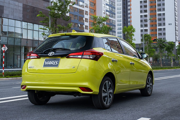 Thực tế này khiến không chỉ mình Yaris "biến mất" khỏi danh mục sản phẩm của hãng hay Mazda 2 không còn cập nhật kết quả bán hàng, mà mẫu sedan cỡ B Ciaz cũng đã phải ngừng nhập về nước từ đầu tháng 5 mà không hẹn ngày "tái xuất".