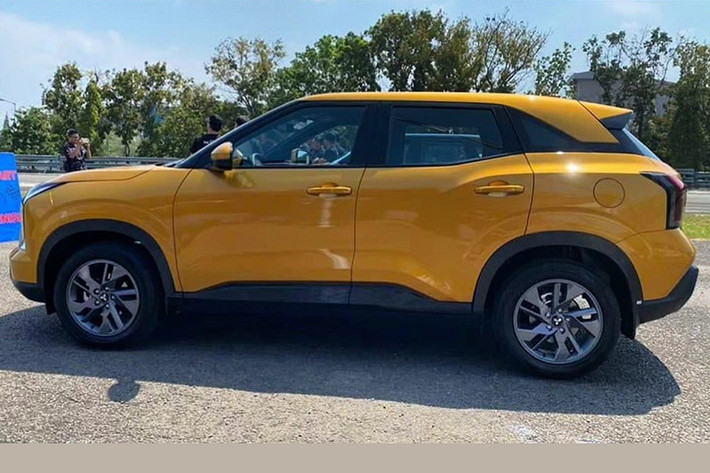 Mitsubishi Xforce tại Việt Nam sẽ được nhập khẩu nguyên chiếc từ Indonesia. So với xe đang bán ở Indonesia, Xforce dành cho Việt Nam có một điểm khác biệt lớn, đó là trang bị an toàn. Theo một số nguồn tin, mẫu SUV cỡ B này khi bán ở Việt Nam sẽ được bổ sung các tính năng an toàn chủ động ADAS - điều mà xe tại Indonesia còn thiếu.