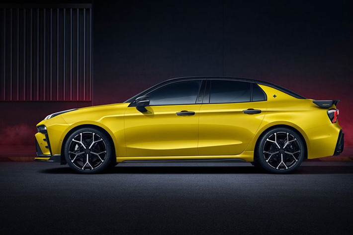 Mẫu xe sedan Lynk & Co 03+ 2024 sẽ được đưa về nước theo số lượng đơn đặt hàng thay vì theo lô rồi mới phân phối. Tuy nhiên, hiện Lynk & Co vẫn chưa đưa ra bất kỳ thông báo xác nhận nào về việc này.