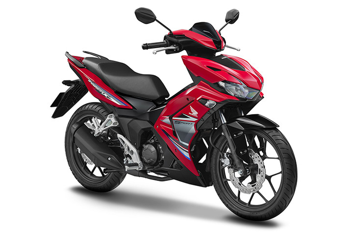 Honda Winner X 2022 mới sở hữu thiết kế mang tính khí động học cao, trở thành nét đặc trưng mạnh mẽ trong DNA của mẫu xe. Mặt nạ trước được khoác lên mình một bộ giáp ngoại hình mới đậm chất ngầu, góc cạnh với các đường cắt nét tạo hình chữ V nổi bật sự năng động.