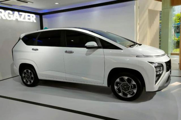 Khi được đưa về Việt Nam, rất có thể Hyundai Stargazer 2023 mới trong giai đoạn đầu sẽ được nhập khẩu nguyên chiếc và sau đó sẽ chuyển hẵn sang lắp ráp trong nước, tương tự như kế hoạch phân phối của TC Motor đối với Hyundai Creta.