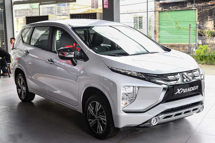 Kết thúc tháng 7, Mitsubishi Xpander gây chú ý khi doanh số giảm sốc khi chỉ bán ra 433 xe, giảm 41% so với tháng trước. Dù vẫn dẫn đầu phân khúc MPV nhưng đây là tháng thứ 2 Xpander bị bật ra khỏi Top 10 xe bán chạy nhất thị trường sau thời gian dài thường xuyên lọt top 3, top 5 của bảng xếp hạng này. Sự sụt giảm này phần lớn do tác động của dịch bệnh khiến ngành kinh doanh xe dịch vụ tạm ngừng.