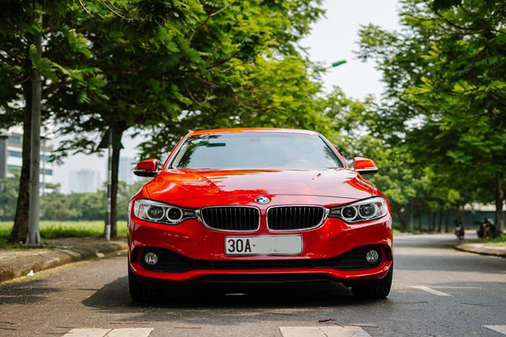 Ra mắt tại triền lãm Vietnam Motorshow 2014, BMW Series 4 Gran Coupe là mẫu xe đầu tiên trong phân khúc Coupé tầm trung sở hữu thiết kế 04 cửa. Sự năng động và đẳng cấp đặc trưng của xe thể hiện bởi dáng vẻ thể thao và rộng rãi hơn cho hàng ghế sau, đồng thời sử dụng nhiên liệu tiết kiệm hơn với động cơ công nghệ BMW TwinPower Turbo.