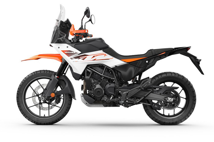 So với người anh em 390 Adventure X được ra mắt vào cuối tháng trước, KTM 250 Adventure 2025 mới thực chất chỉ bị cắt giảm ở động cơ. Đúng như tên gọi, 250 Adventure chia sẻ chung phiên bản 249,07cc của người anh em 250 Duke.