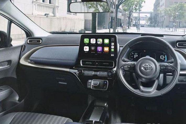 Tại thị trường Nhật Bản, Toyota Sienta 2023 sẽ có 3 phiên bản là X, G và Z. Ngoài ra, xe còn có nội thất 5 chỗ hoặc 7 chỗ. Là xe MPV giá rẻ nhưng Sienta được trang bị khá tốt ở thế hệ mới như màn hình thông tin giải trí 10,5 inch, hệ thống âm thanh 6 loa...