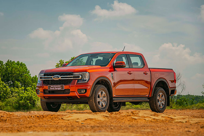 Phải tới 26/8/2022 mới chính thức ra mắt tại nhà máy Ford Hải Dương, nhưng mới đây Ford Ranger thế hệ mới đã bất ngờ được Ford Việt Nam chính thức công bố giá bán để chuẩn bị giao tới tay khách hàng Việt Nam vào cuối tháng 9/2022.