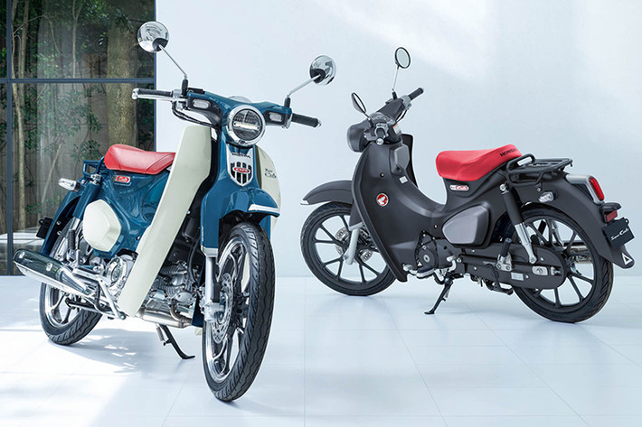 Xe sử dụng hộp số 4 cấp và có dung tích bình xăng 3.7 lít. Phanh đĩa phía trước có ABS và phanh tang trống phía sau, thiết kế giúp xe vận hành linh hoạt và mạnh mẽ ở dải tốc độ thấp đến trung bình.
