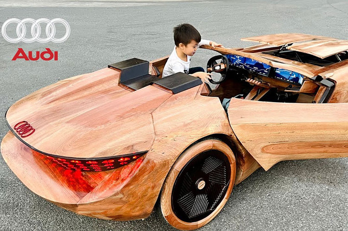 Chiếc xe sang Audi Skysphere bằng gỗ này là loại thường, chứ không phải gỗ quý. Theo anh Đạo thì việc bắt đầu thực hiện chiếc xe từ phần sàn trước, sau đó là đến các bộ các chi tiết cơ khí, bộ máy hoạt động, bánh xe và hoàn thiện phần khung.