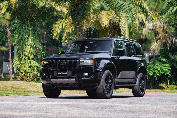 Ngoài Yaris, Toyota Việt Nam còn góp mặt thêm 2 mẫu xe thành viên vào danh sách bán chậm năm 2024. Trong đó, Land Cruiser Prado đứng ở vị trí thứ 6 với 94 xe mở bán thành công, Alphard xếp thứ 7 với 159 xe bàn giao tới tay khách hàng.