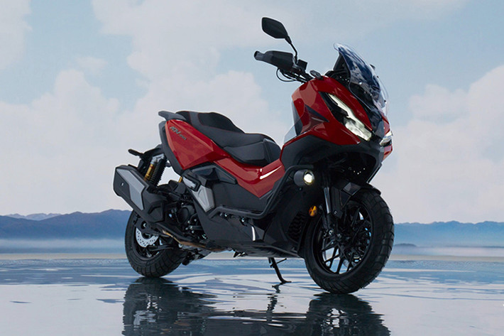 Honda ADV 350 2025 mới hiện đang là mẫu xe ga địa hình thu hút sự quan tâm đặc biệt từ giới mộ điệu với nhiều đồn đoán sắp về Việt Nam ngay trong năm nay.